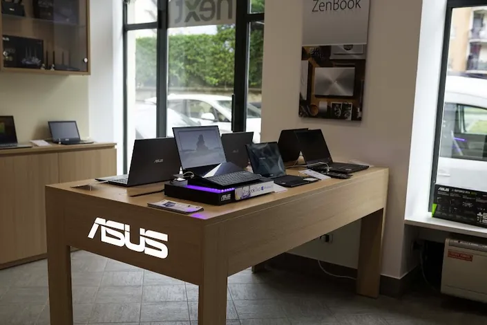 Happy NEXT S.r.l. Como – Assistenza Informatica – Riparazione Computer – Modding