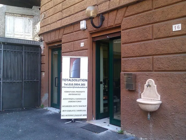 Totalsolution di Fabio Fioritti