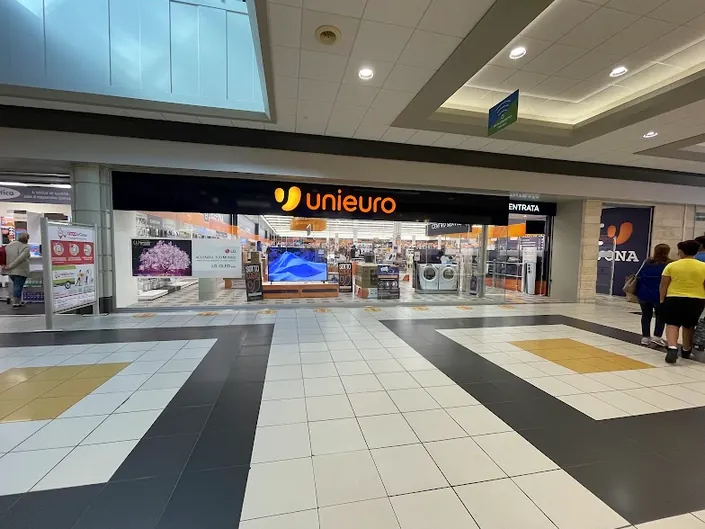 Unieuro, Savona